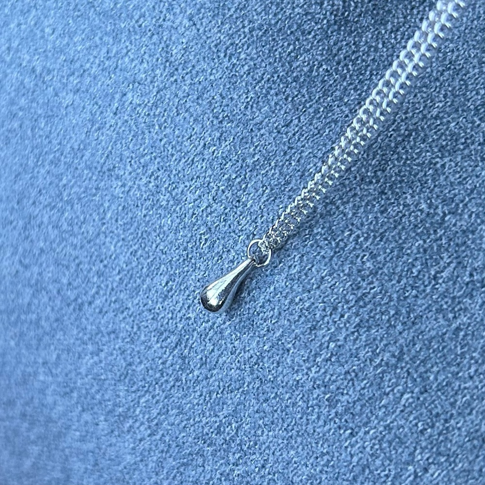 Water Drop ~ Necklace ~ Silver Tone ~ Brand New!